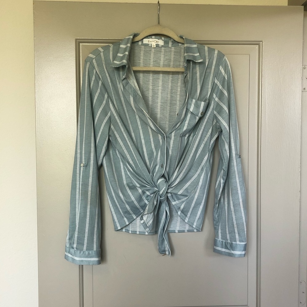 NEW Eden &Olivia Blouse. Size L
